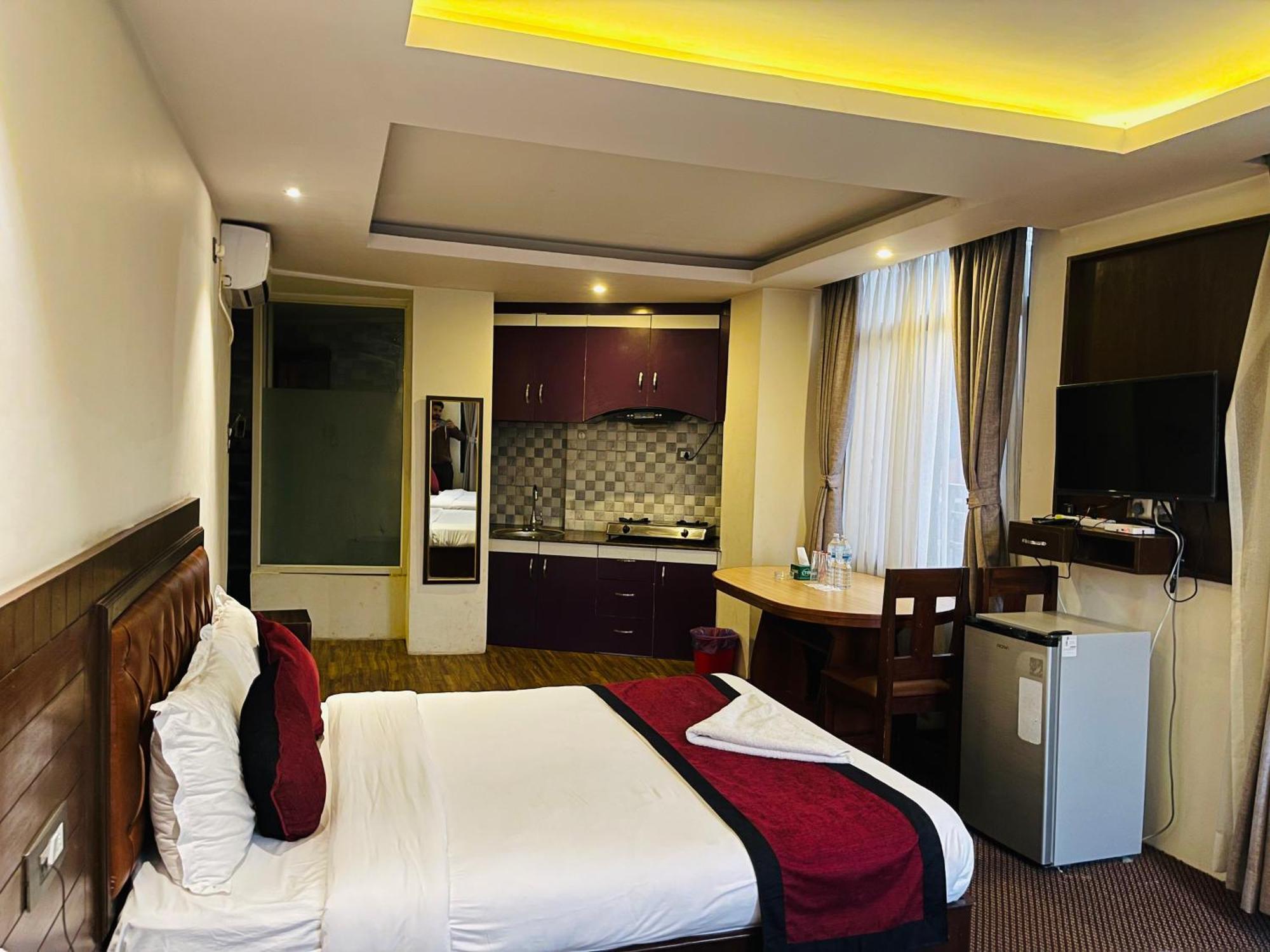 Hotel De Universal Katmandu Dış mekan fotoğraf
