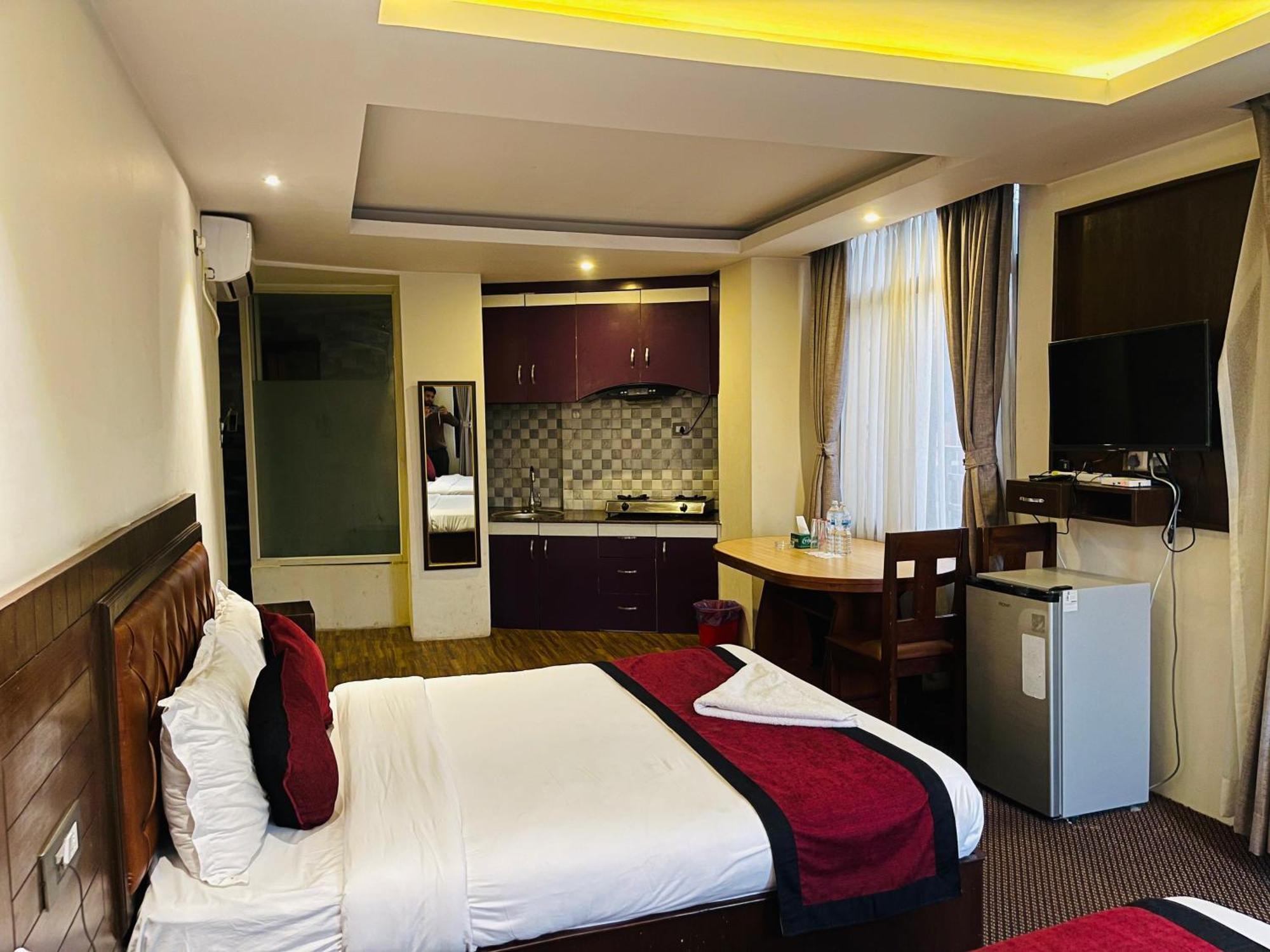 Hotel De Universal Katmandu Dış mekan fotoğraf